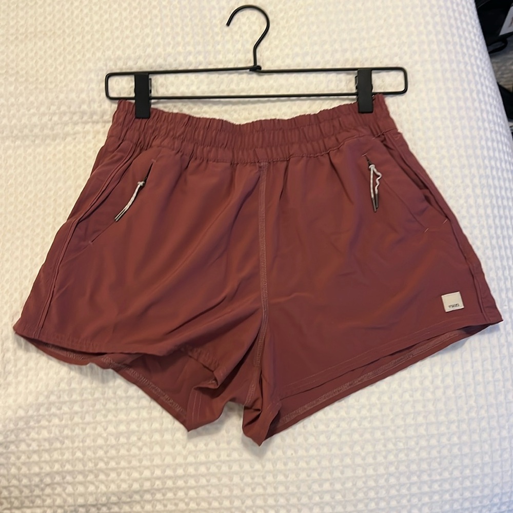 Vuori Dash Short - Pink